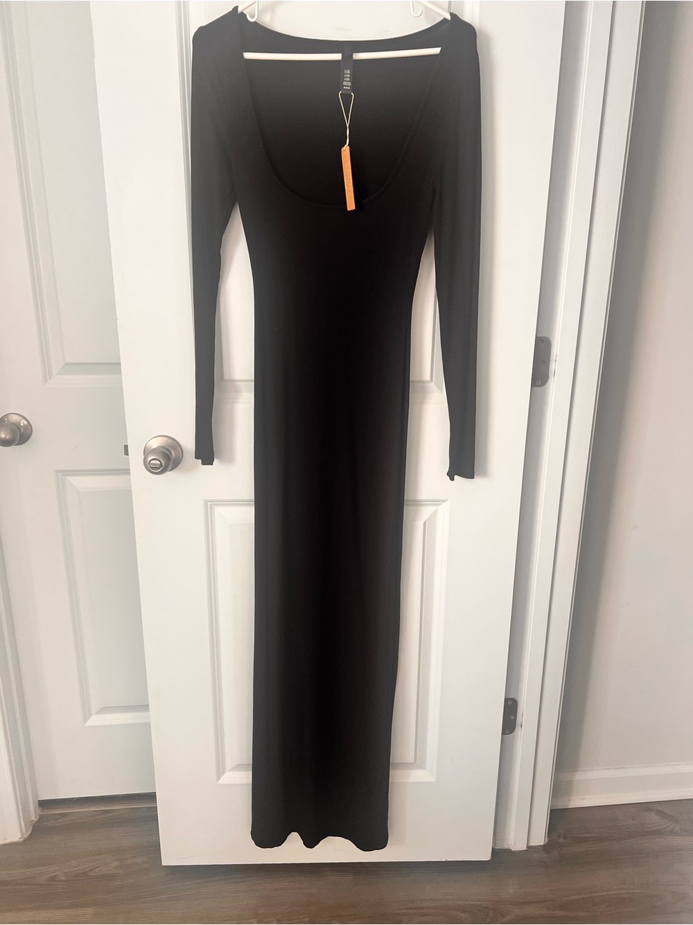SKIMS Black Long-Sleeve Square-Neck Maxi Dress - Picture 4 of 5